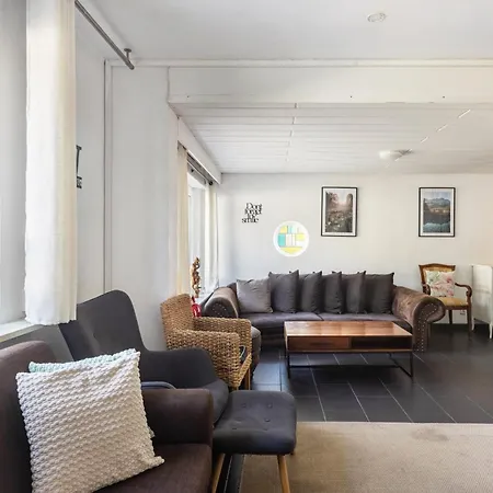 Holiday home Haus Mit 12 Schlafzimmern, 8 Baeder Winterberg