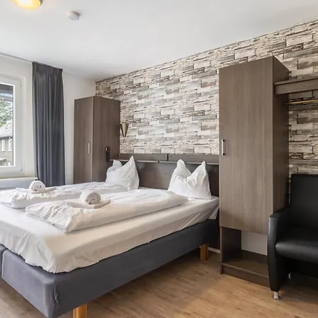 Haus Mit 12 Schlafzimmern, 8 Baeder Casa de Férias