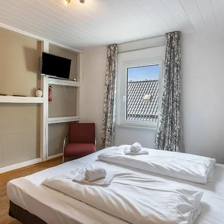 Haus Mit 12 Schlafzimmern, 8 Baeder