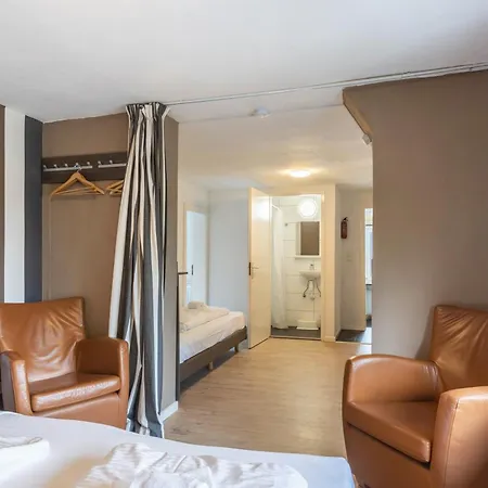 Haus Mit 12 Schlafzimmern, 8 Baeder Holiday home