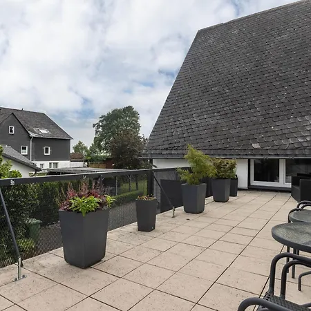 Holiday home Haus Mit 12 Schlafzimmern, 8 Baeder *